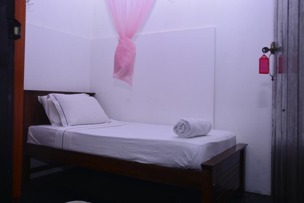 Livinginn Polonnaruwa Exteriör bild